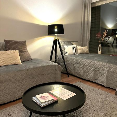 Apartment Mit Balkon - Netflix - Nahe Messe Duesseldorf Krefeld Bagian luar foto