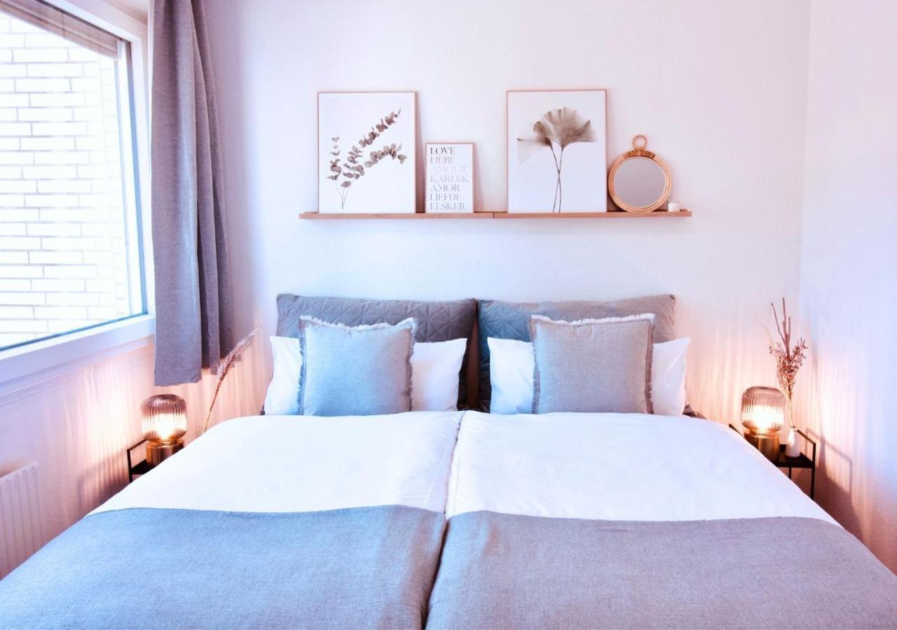 Apartment Mit Balkon - Netflix - Nahe Messe Duesseldorf Krefeld Bagian luar foto