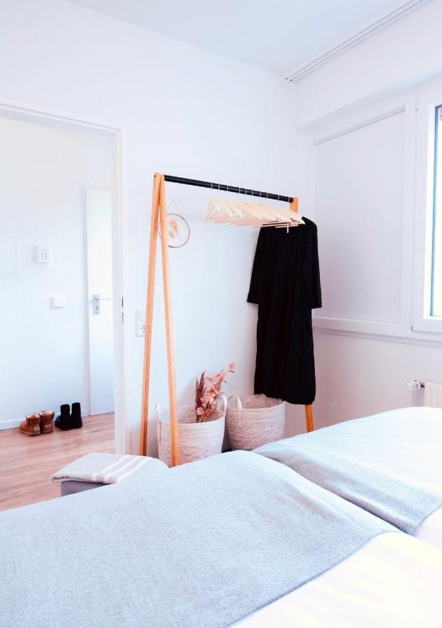 Apartment Mit Balkon - Netflix - Nahe Messe Duesseldorf Krefeld Bagian luar foto