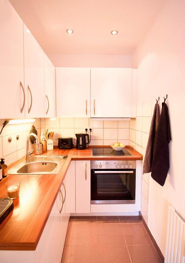 Apartment Mit Balkon - Netflix - Nahe Messe Duesseldorf Krefeld Bagian luar foto